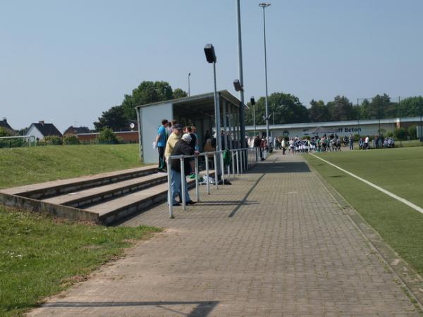 Bezirkssportanlage Nievenheim Platz 2 - Dormagen-Nievenheim