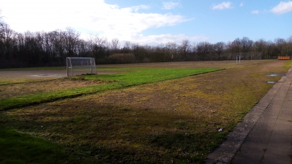 Sportplatz Friedenspark - Leverkusen-Rheindorf