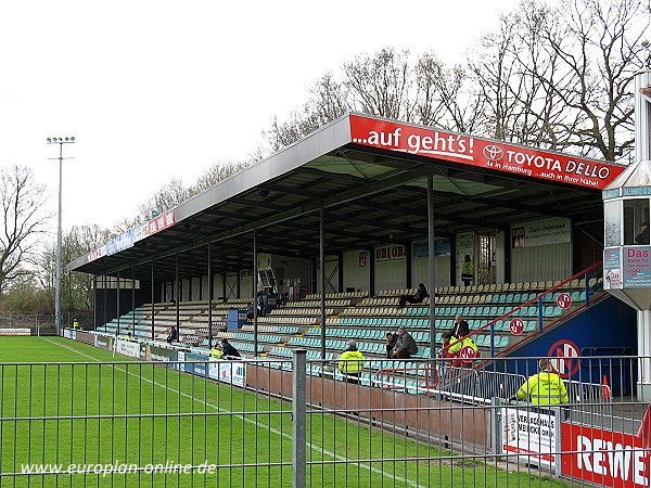 Edmund-Plambeck-Stadion - Norderstedt-Garstedt