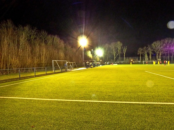 Sportplatz an der Gemeinschaftshalle 2 - Lippetal-Oestinghausen