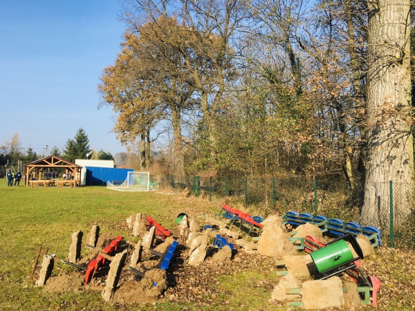 Boisko w Księginicach - Księginice