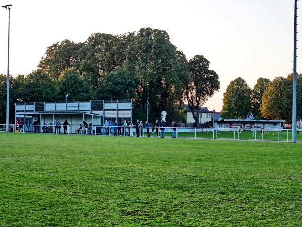 Trotzbachstadion Nebenplatz - Erwitte-Horn