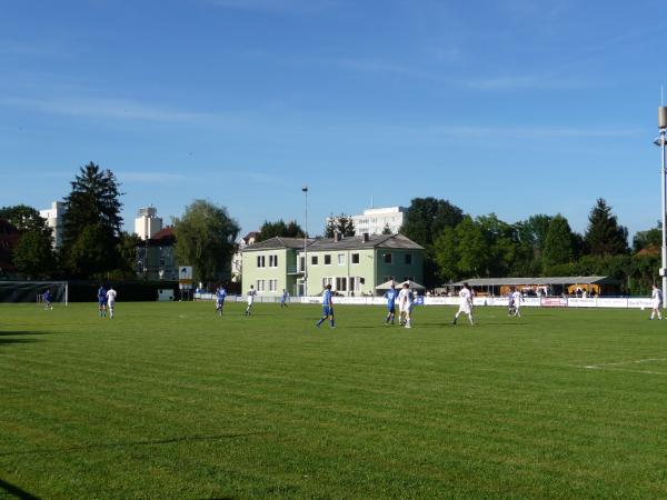 Blaue Elf Platz - Wels