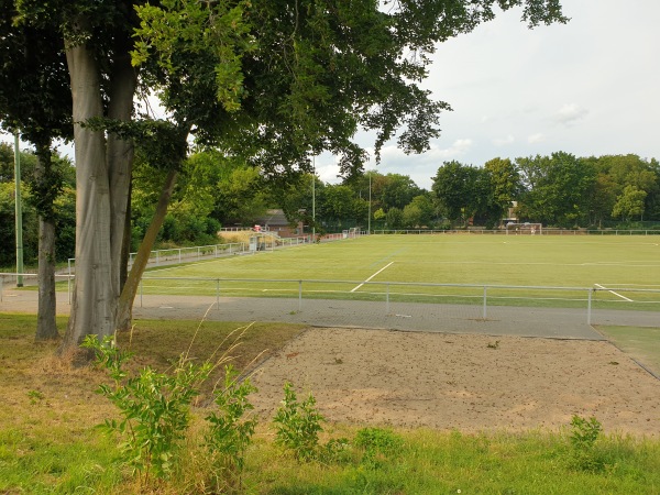 Sportplatz Berufsbildungszentrum - Grevenbroich-Elfgen