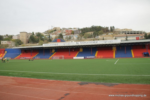 21 Kasım Şehir Stadyumu - Mardin