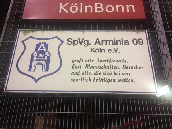 Sportplatz am Vorgebirgspark - Köln-Zollstock