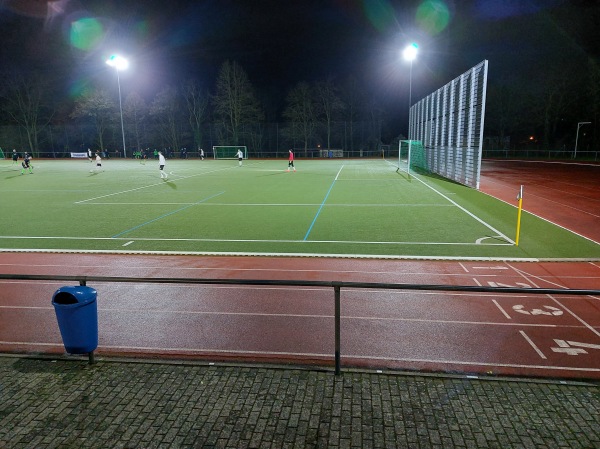 Sportanlage Rheinhöhe - Schwarz-Weiß-Platz - Wiesbaden