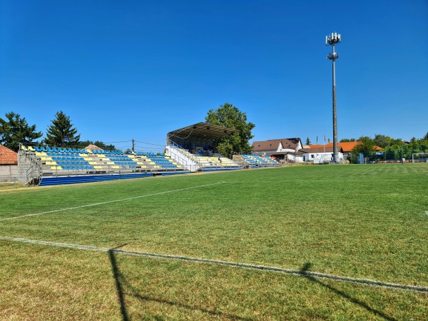 Kertész Károly Stadion - Maglód