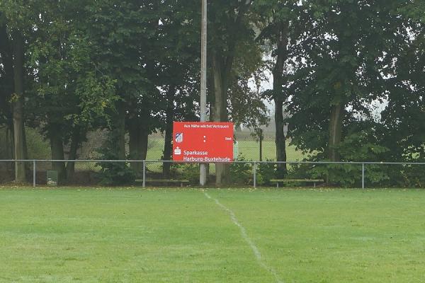 Sportplatz an der Grundschule - Rosengarten bei Harburg-Vahrendorf