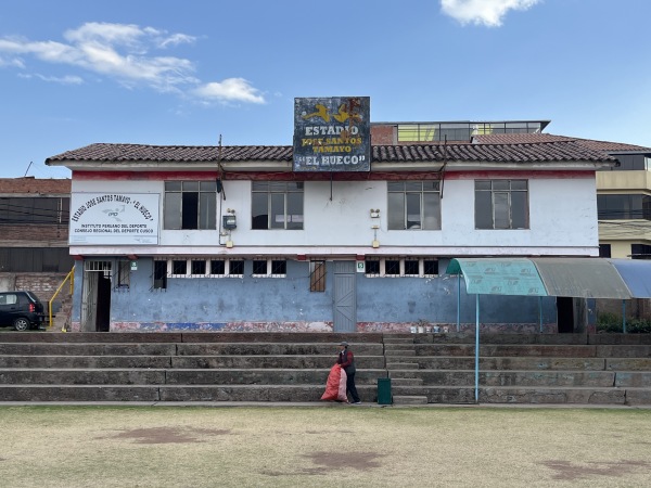 Estadio Municipal José Santos Tamayo el Hueco - Cusco