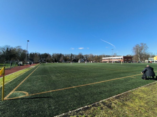 Sportplatz Grundschule Rhen - Henstedt-Ulzburg-Rhen