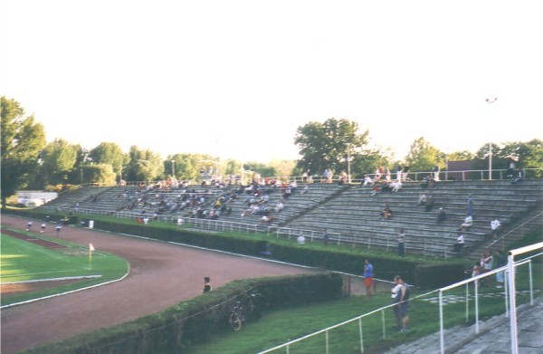 Tiszaligeti Stadion (alt) - Szolnok