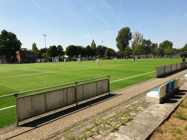 Sportplatz Freiheitshagen - Düsseldorf-Angermund