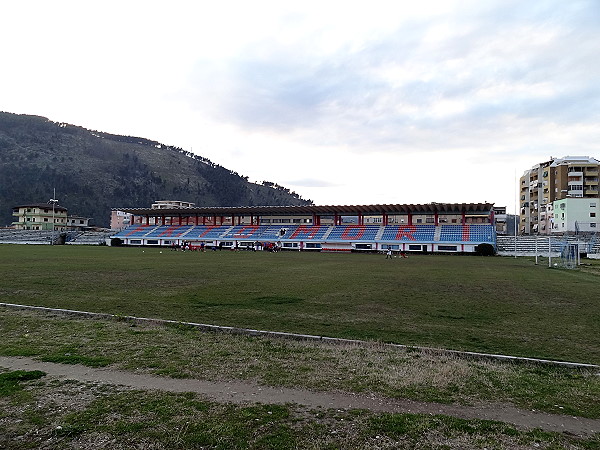 Stadiumi Tomori - Berat