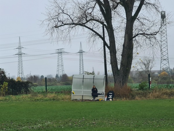 Kampfbahn Glück Auf Nebenplatz - Merseburg/Saale-Beuna