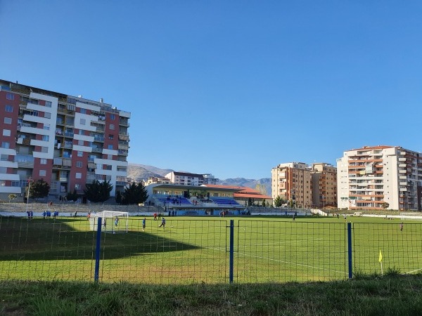 Stadiumi Gjorgji Kyçyku - Pogradec