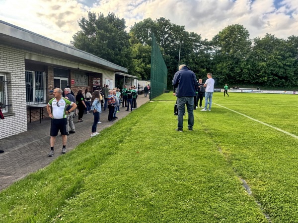 Sportplatz Tivoli - Ense-Waltringen