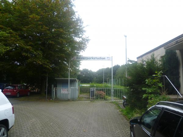 Revierparkstadion am Mattlerbusch - Duisburg-Röttgersbach