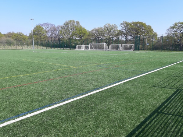 Bannister Sports Centre 3G - Harrow Weald, Greater London