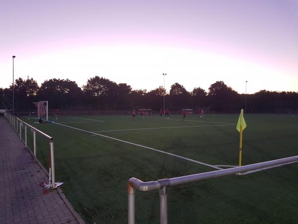 Uwe-Becker-Stadion Nebenplatz - Worms-Pfeddersheim