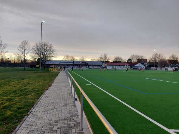 Carl-Bender-Sportanlage Platz 2 - Trebur-Geinsheim