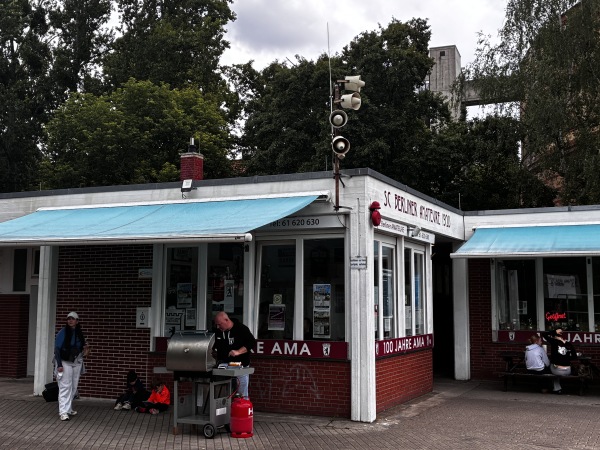 Sportplatz am Fichtebunker - Berlin-Kreuzberg