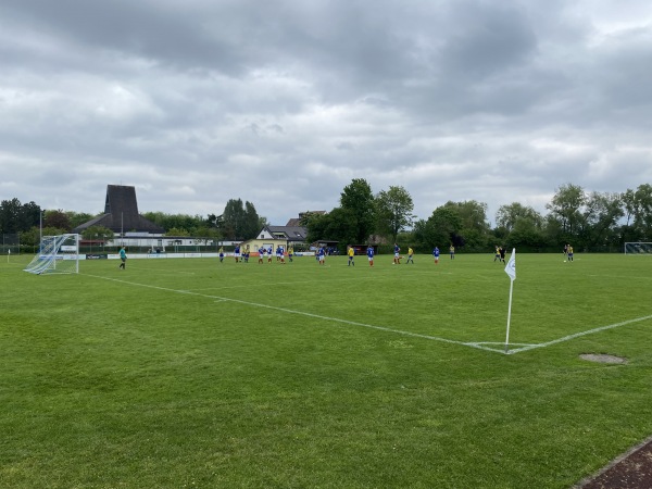 Wiesengrundstadion - Volkertshausen 