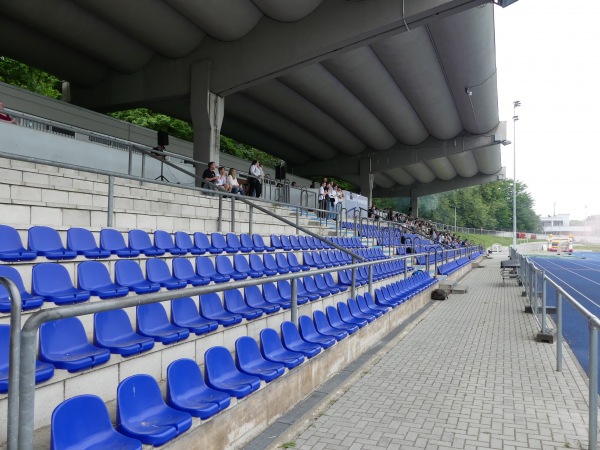Stadion im Sportpark Pennenfeld - Bonn-Bad Godesberg