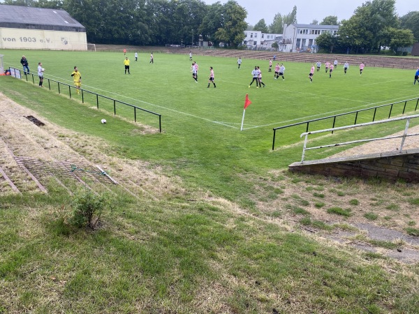 Rudi-Barth-Sportanlage - Hamburg-Altona