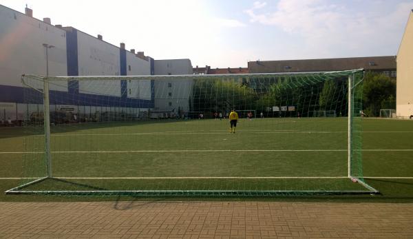 Tesch-Sportplatz - Berlin-Prenzlauer Berg