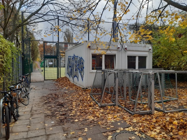Sportplatz Swinemünder Straße - Berlin-Brunnenviertel