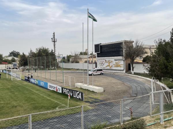 Markaziy Stadion Yangiyer - Yangiyer