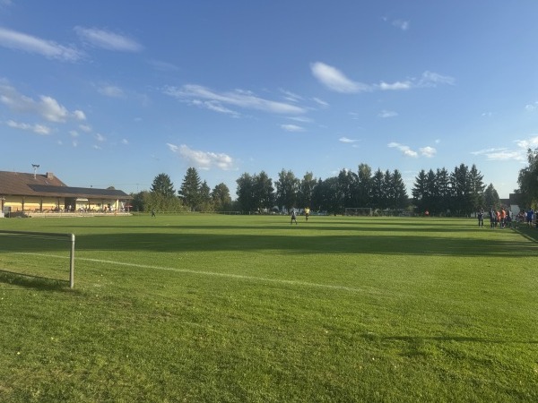 Sportgelände am Kreuzfeld - Maxhütte-Haidhof-Leonberg