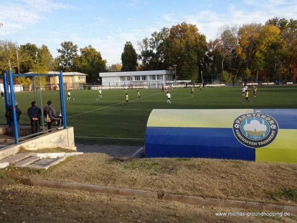 Stadion Chilanzorskoe pole  - Toshkent (Tashkent)