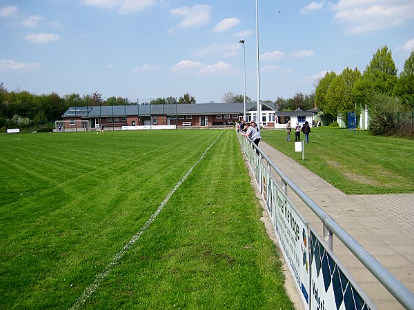 Hans-Jürgen-Beil-Stadion - Großenkneten-Ahlhorn