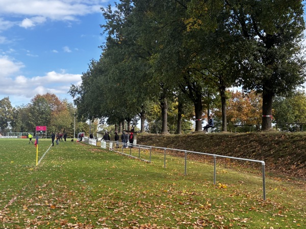 Sportanlage Karl-May-Straße - Erlangen-Frauenaurach