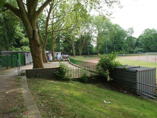 Sportplatz am Volkshaus / Stratmanns Hof - Herne-Röhlinghausen