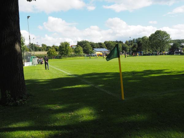 Eichenwaldstadion - Ense-Oberense