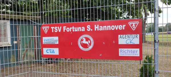 Sportanlage Hebbelstraße B-Platz - Hannover-Sahlkamp