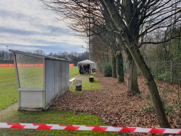 SANA Sportpark Platz 3 - Offenbach/Main