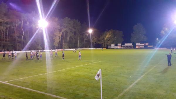 Sportanlage Brune Naht - Platz längs - Buxtehude