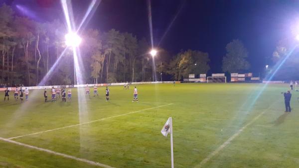 Sportanlage Brune Naht - Platz längs - Buxtehude