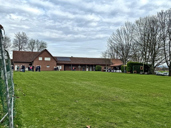 Sportplatz am Twiesbach - Porta Westfalica-Eisbergen