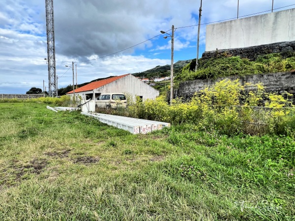Campo de Futebol da Calheta de Nesquim - Calheta de Nesquim, Ilha da Picos, Açores