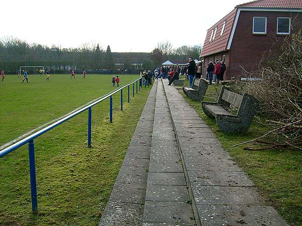 Stadion am Bahndamm - Osterrönfeld