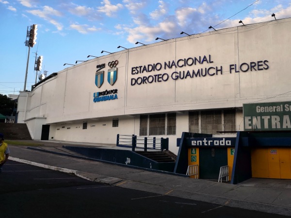 Estadio Doroteo Guamuch Flores - Ciudad de Guatemala