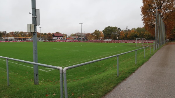 Sportpark Valznerweiher Platz 3 - Nürnberg-Zerzabelshof