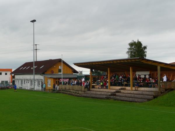 Roitham Stadion - Roitham