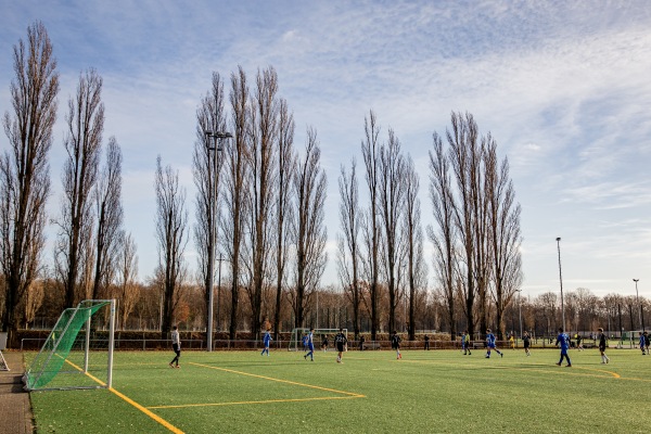 BVB-Stadion Nebenplatz - Berlin-Lichtenberg