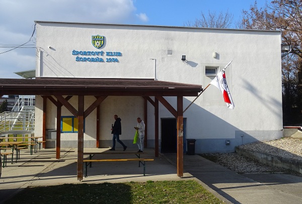 Športový areál ŠK Šoporňa - Šoporňa